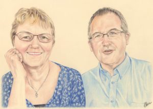 Portrait dessin d'après photo d'un couple soixantenaire souriant