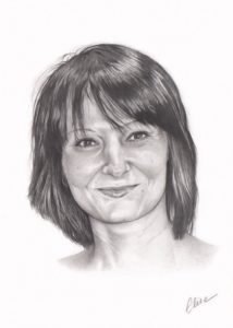 Portrait dessin d'après photo d'une femme brune aux cheveux courts en noir et blanc