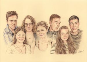 Portrait dessin d'après photo de cousins et cousines en couleur