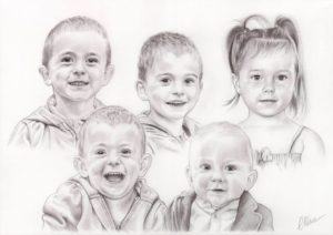 Portrait dessin d'après photo de petits-enfants en noir et blanc