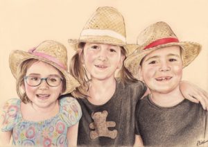Portrait dessin de trois enfants avec des chapeaux de paille