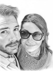 Dessin d'un jeune couple en noir et blanc d'après photo de vacances