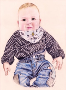 Portrait dessin d'après photo d'un bébé habillé en couleur