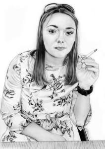 Portrait dessin d'après photo d'une jeune femme en terrasse