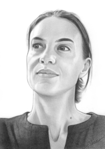 Portrait de femme au crayon graphite